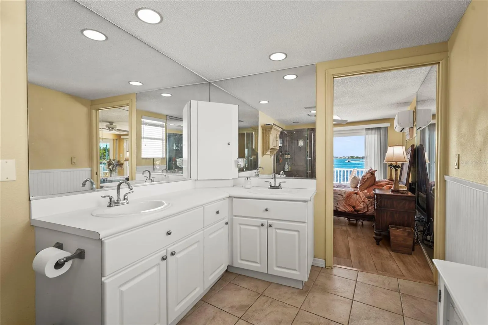 33 STARBOARD DR
