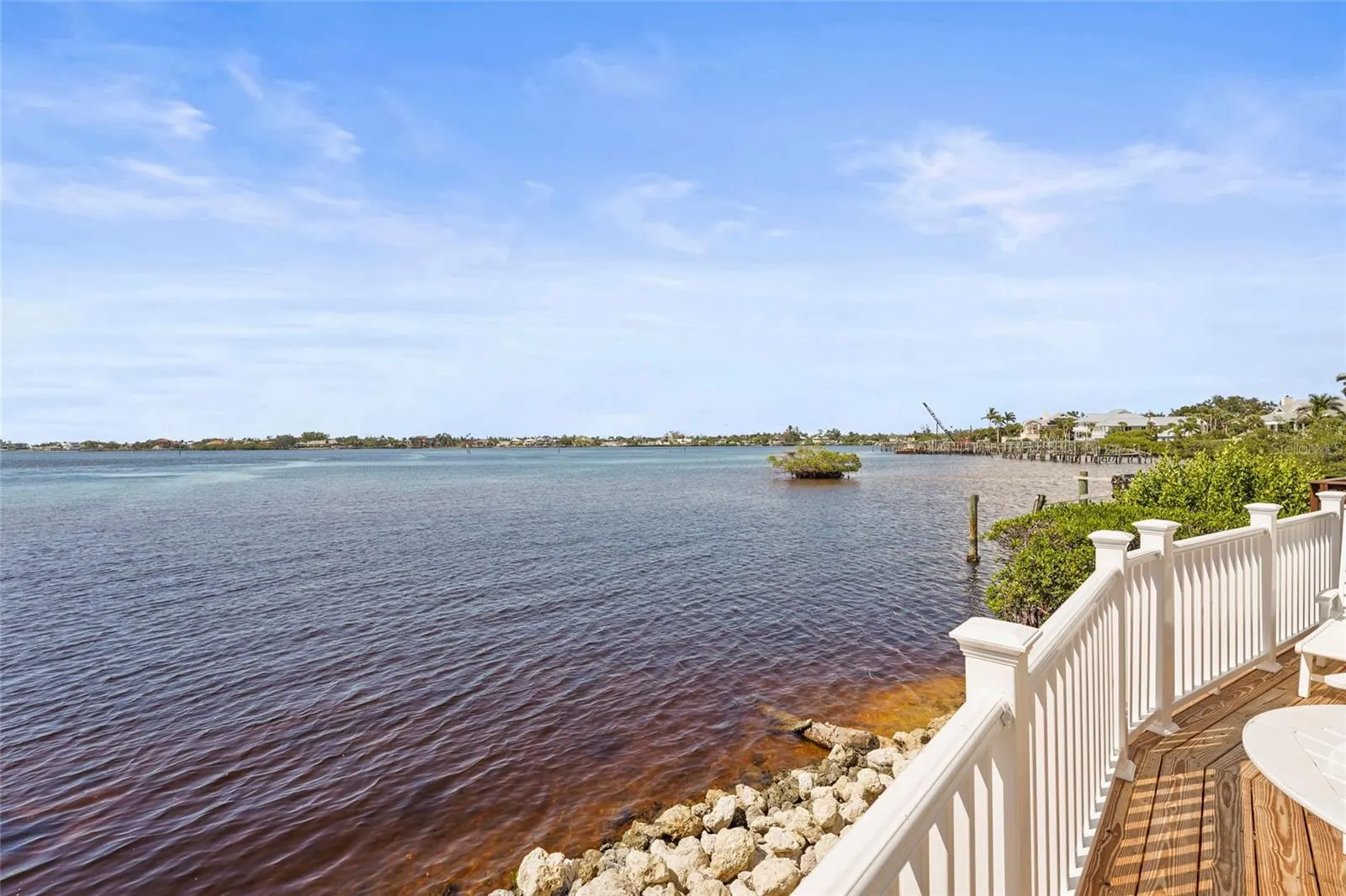 33 STARBOARD DR
