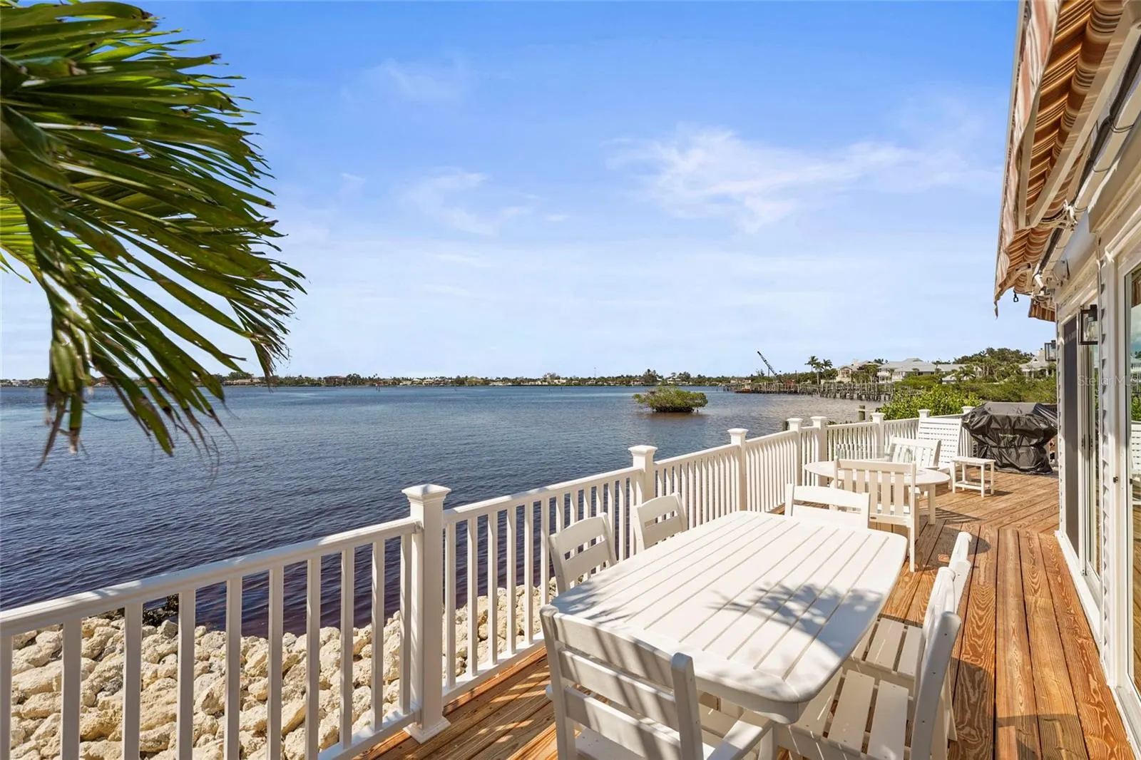 33 STARBOARD DR