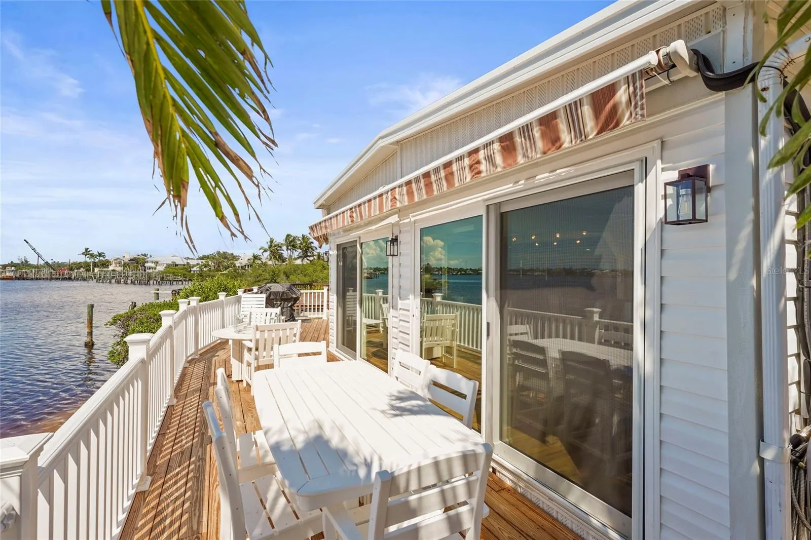 33 STARBOARD DR