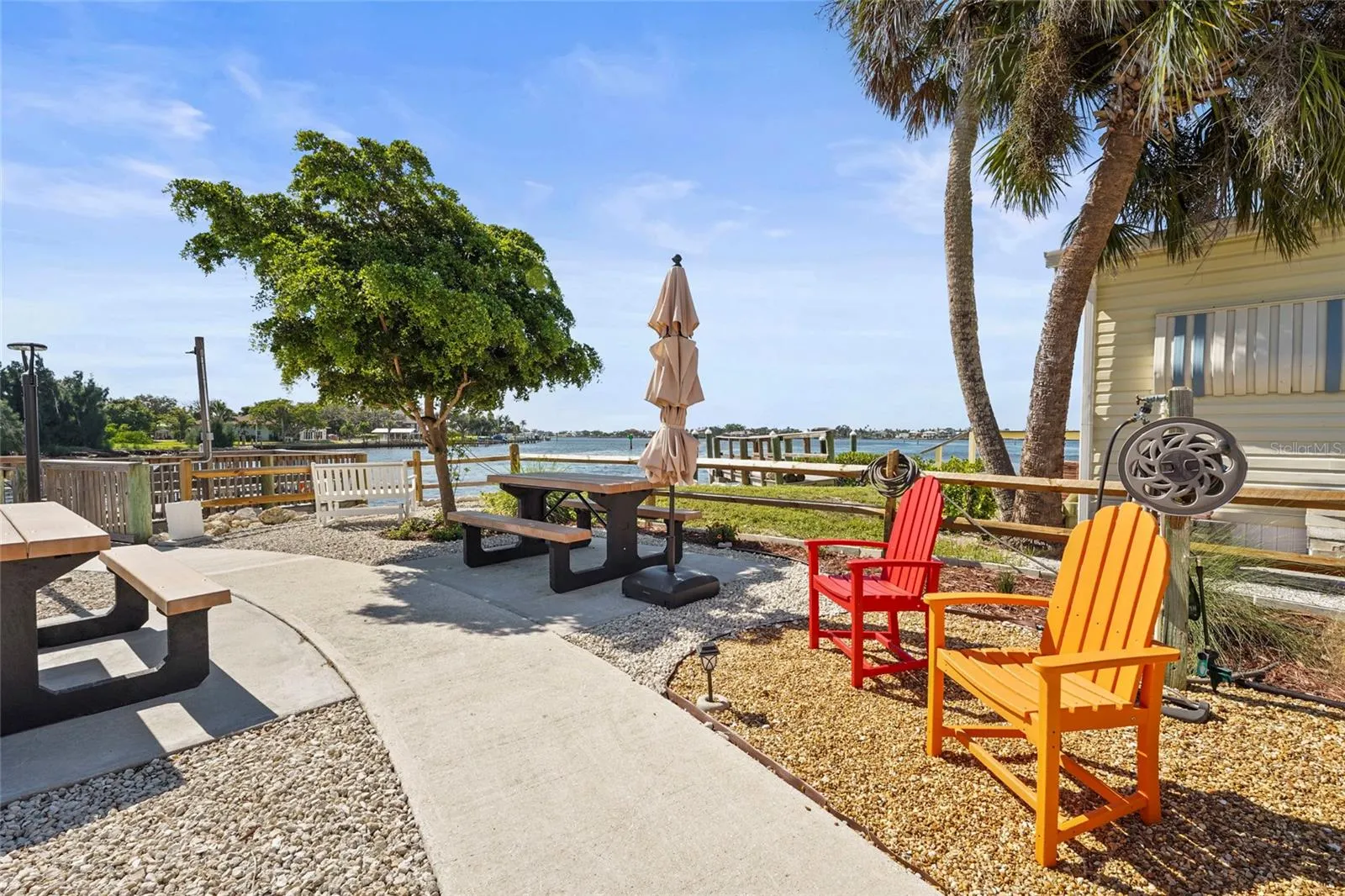33 STARBOARD DR
