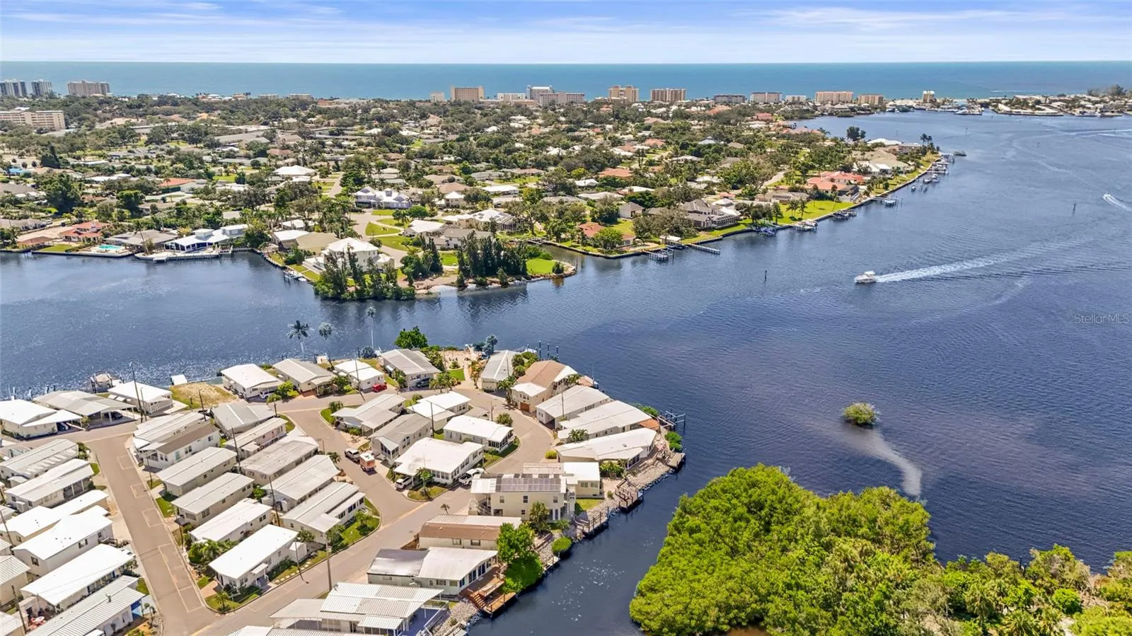 33 STARBOARD DR