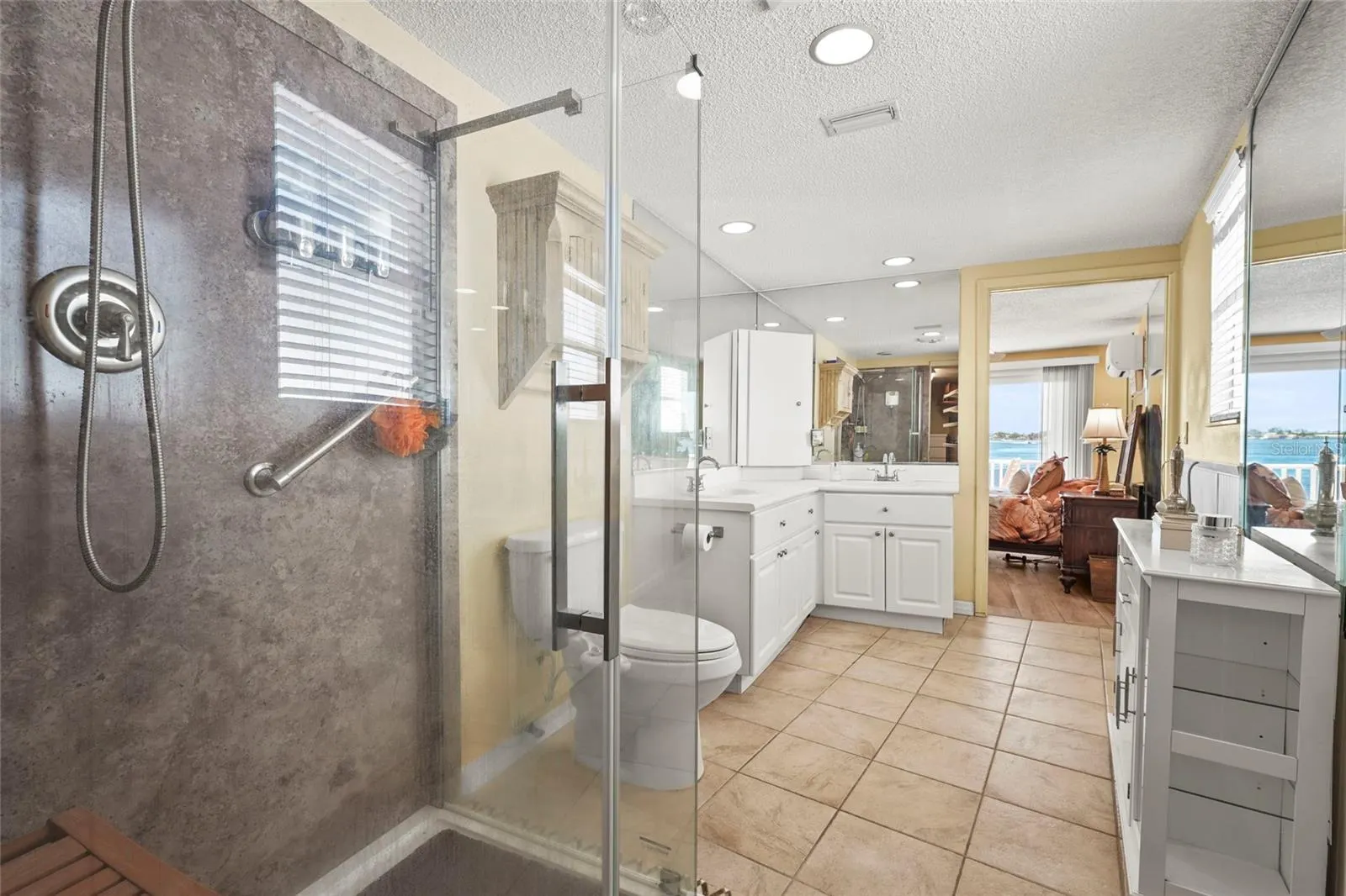 33 STARBOARD DR