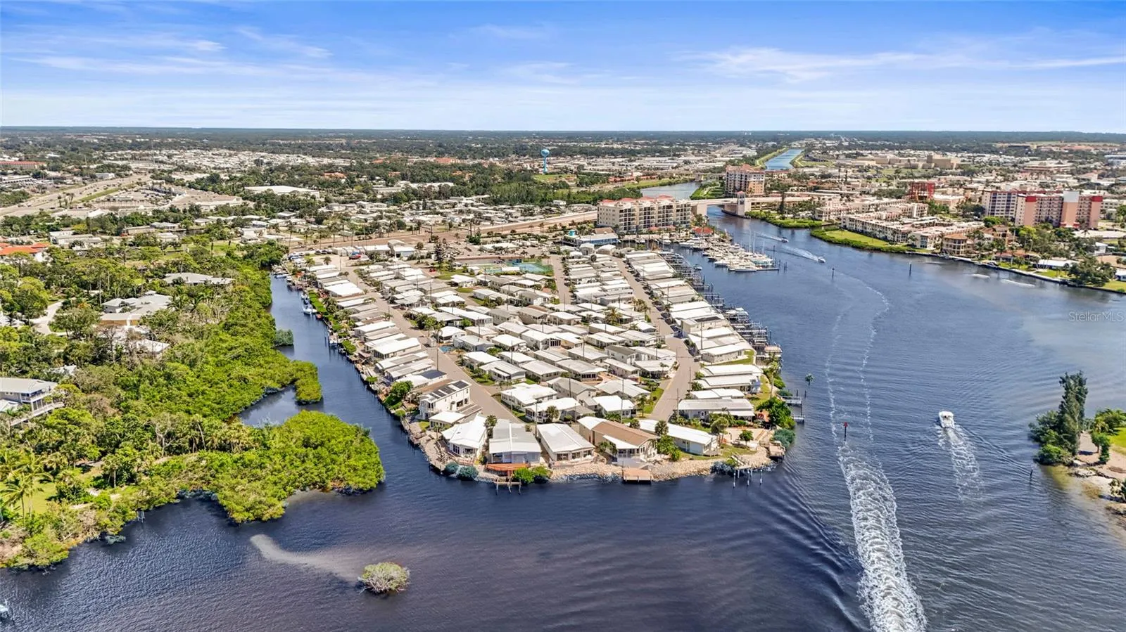 33 STARBOARD DR