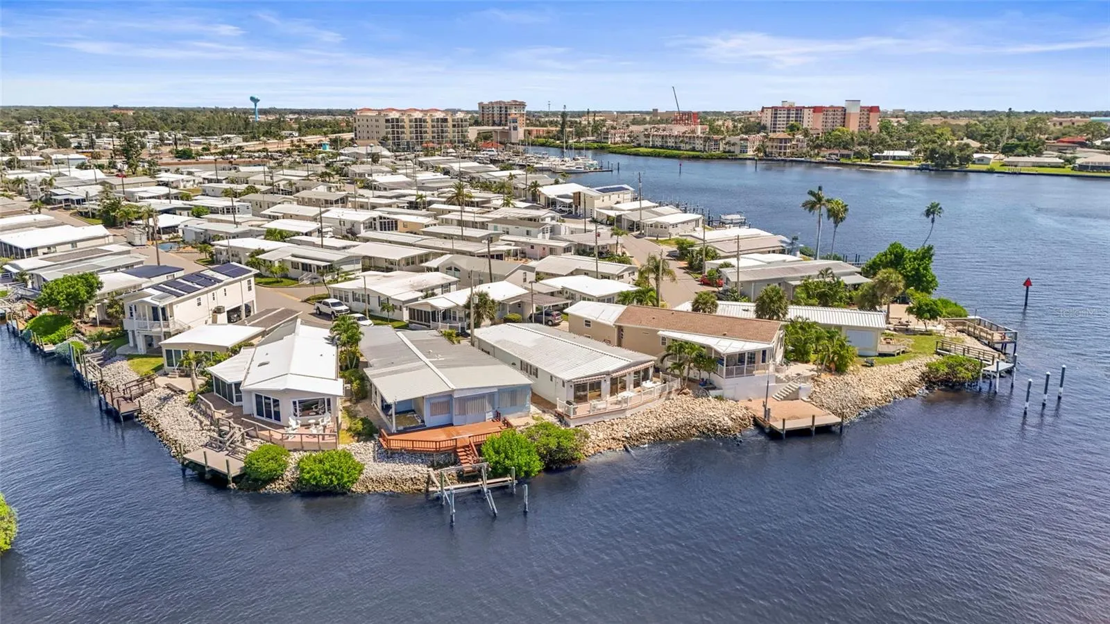 33 STARBOARD DR