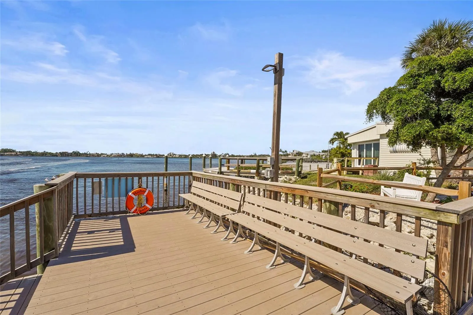 33 STARBOARD DR