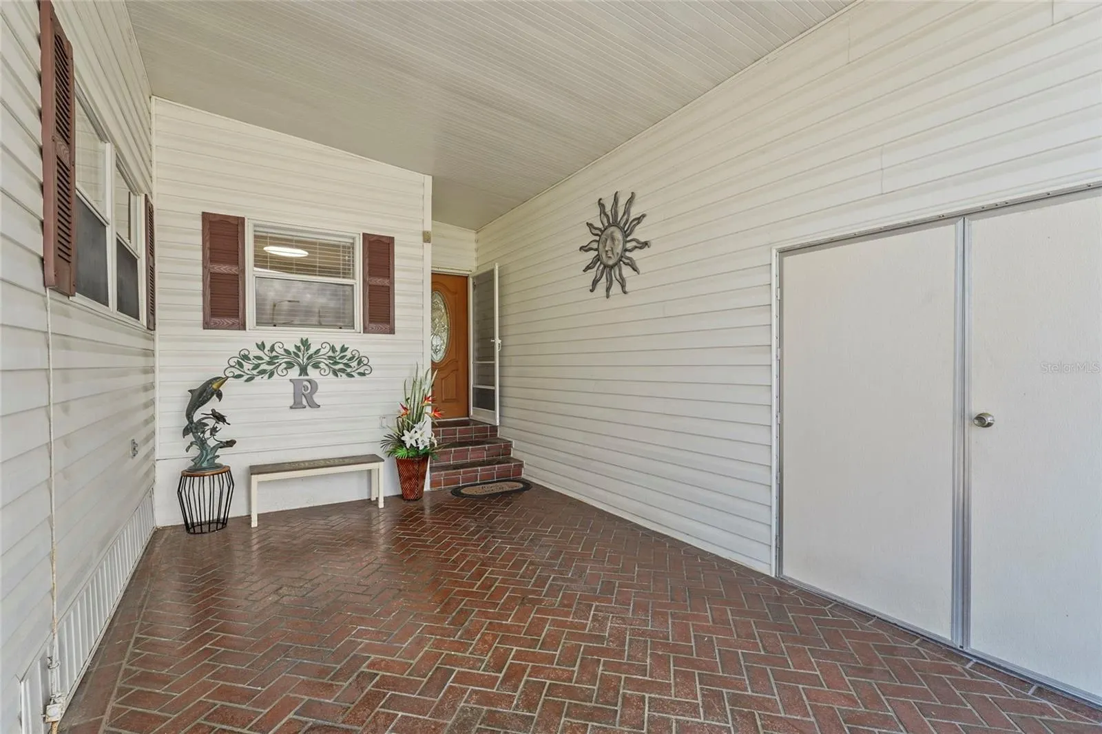 33 STARBOARD DR