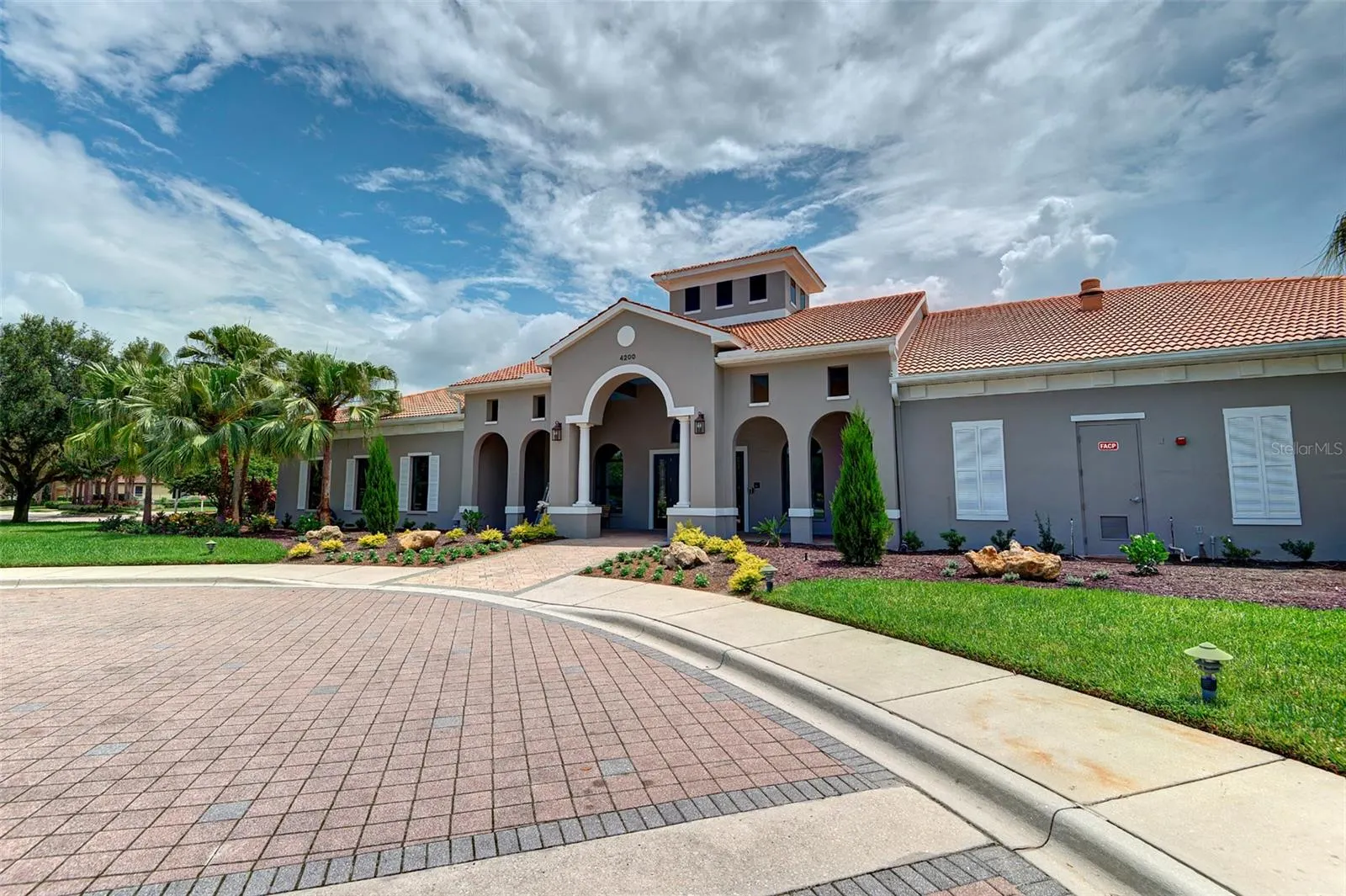 8014 VICTORIA FALLS CIR