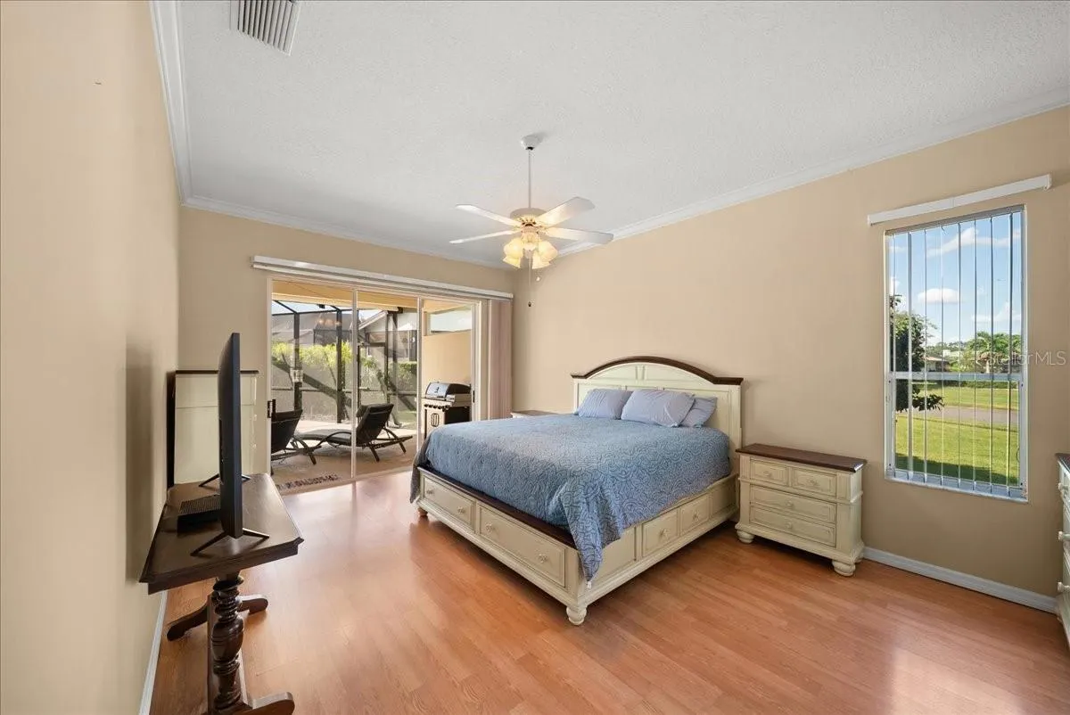 4321 PRESIDENTIAL AVENUE CIR E