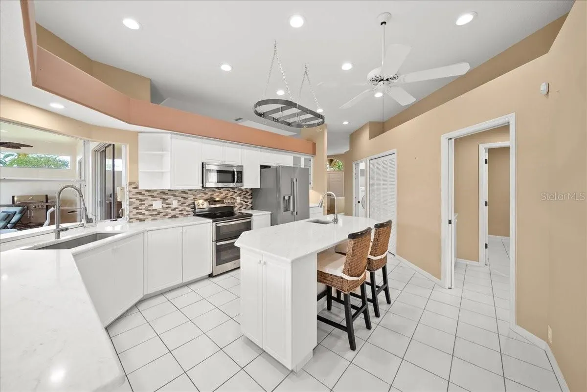 4321 PRESIDENTIAL AVENUE CIR E