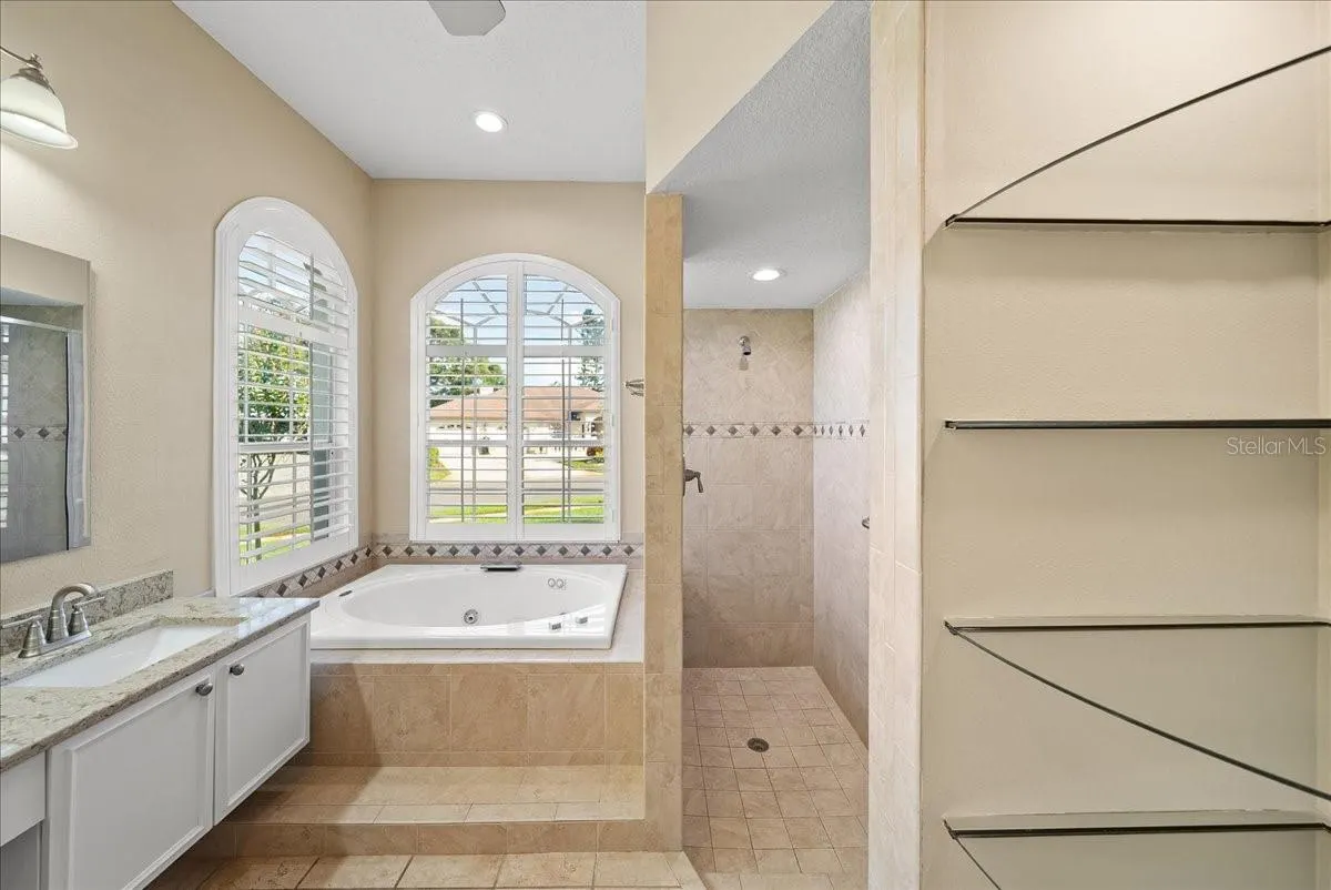 4321 PRESIDENTIAL AVENUE CIR E