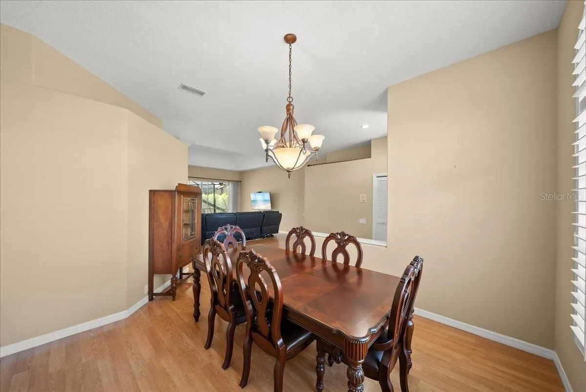 4321 PRESIDENTIAL AVENUE CIR E