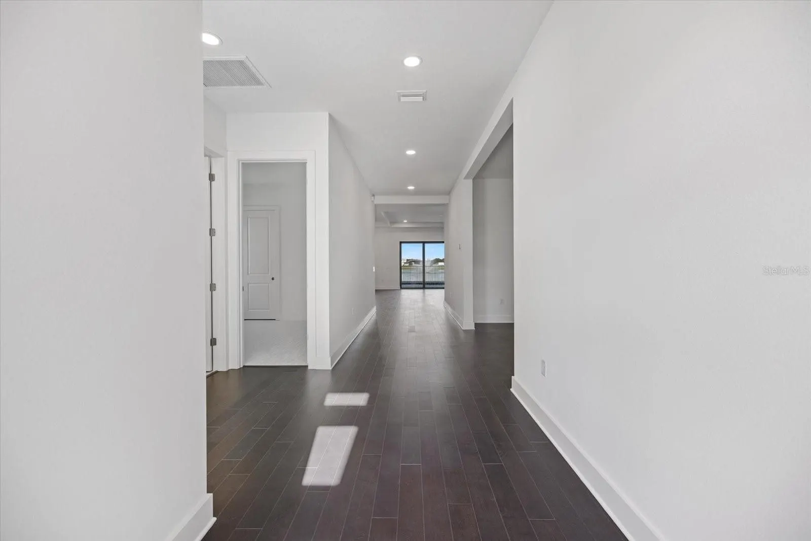 2609 WATERFRONT CIR