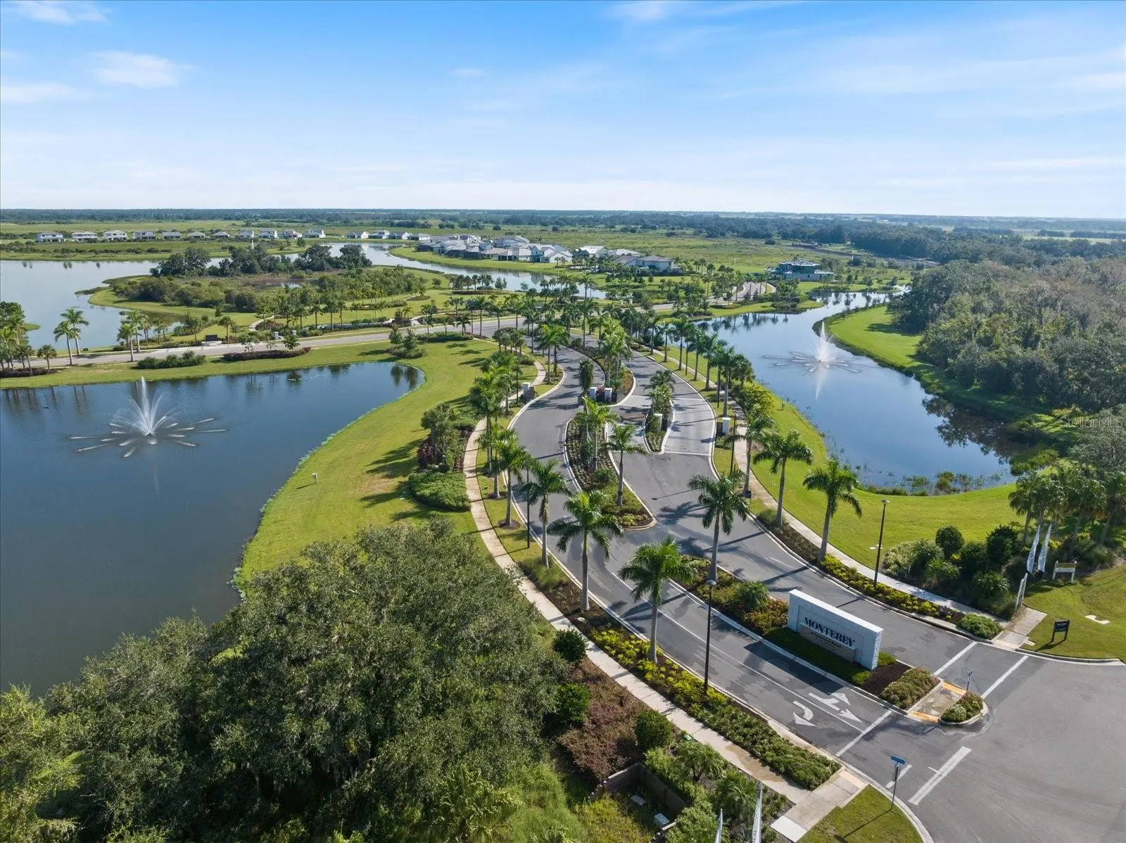 2609 WATERFRONT CIR