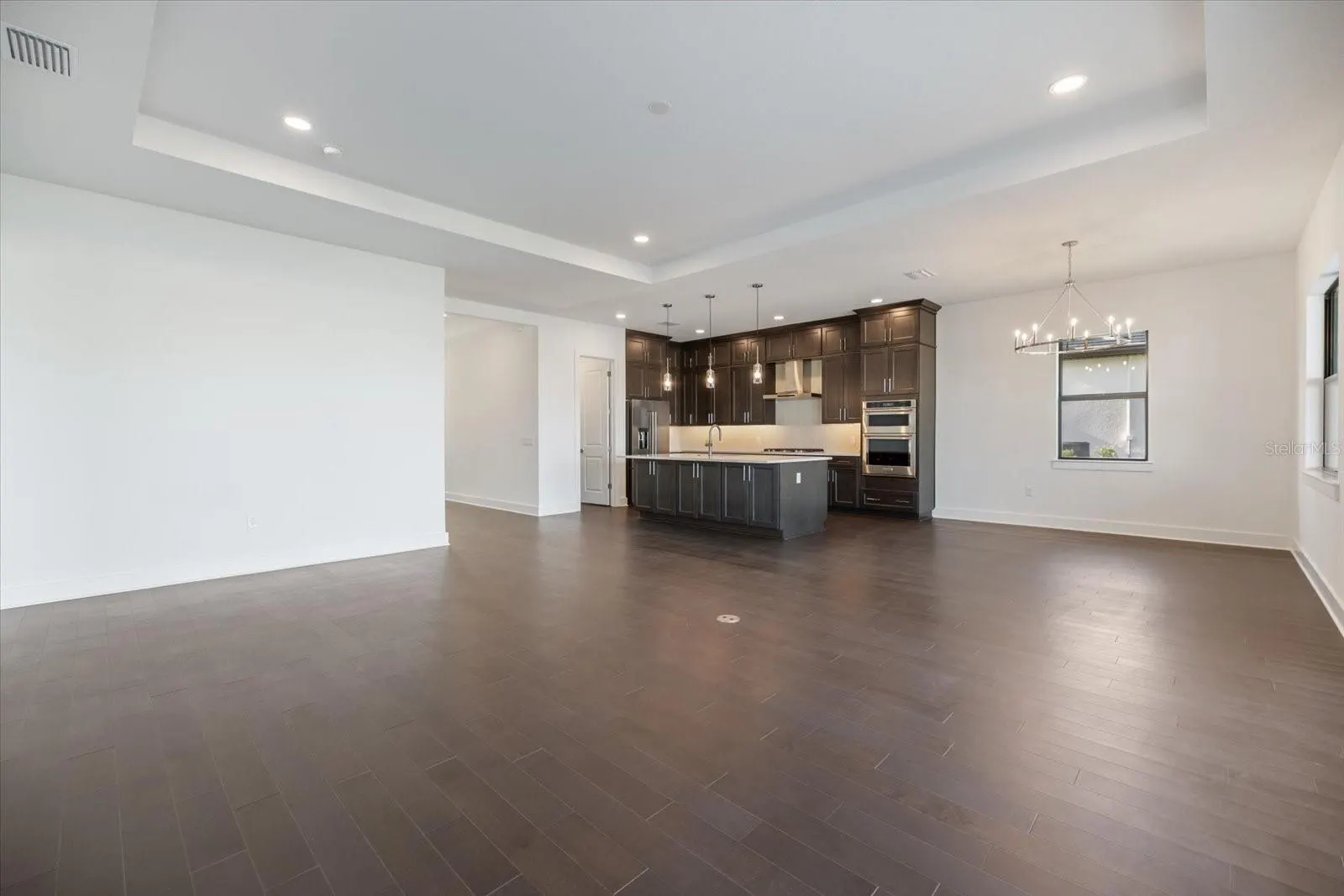 2609 WATERFRONT CIR