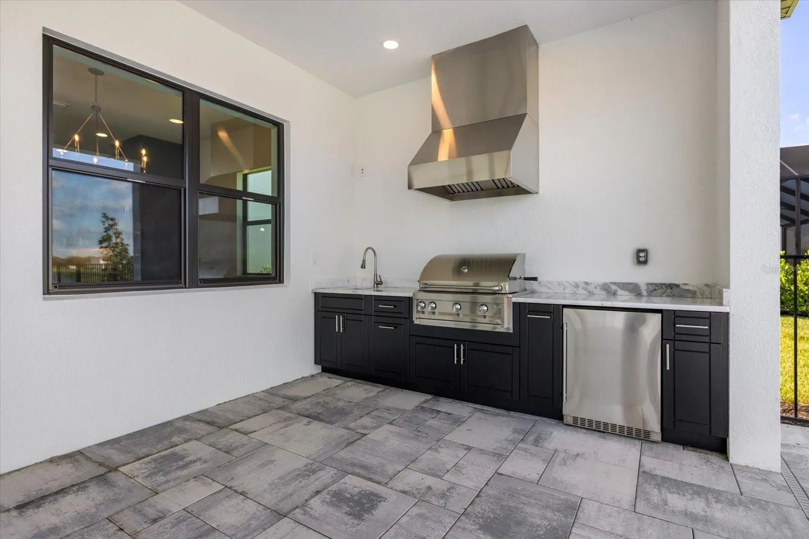 2609 WATERFRONT CIR