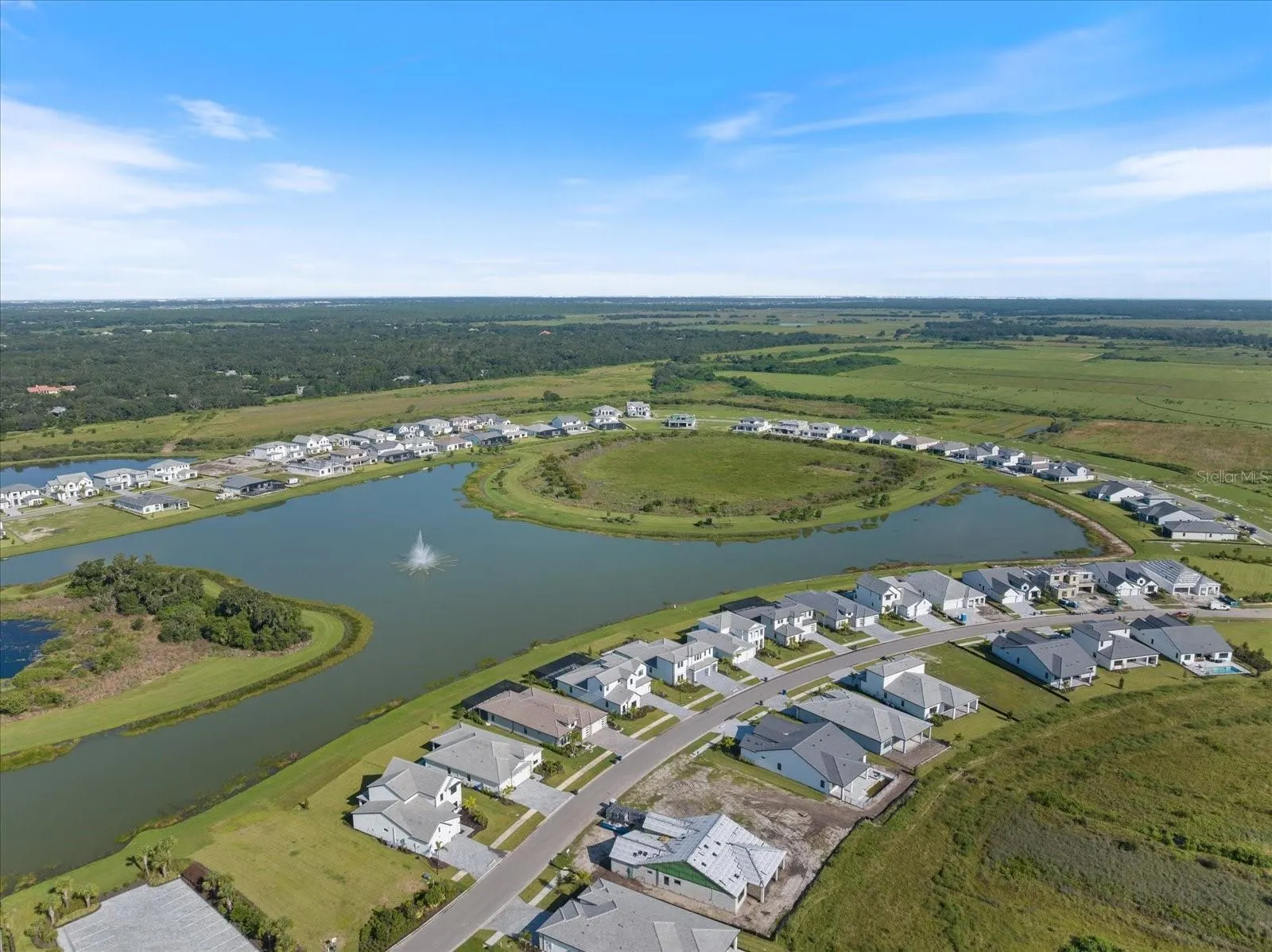 2609 WATERFRONT CIR
