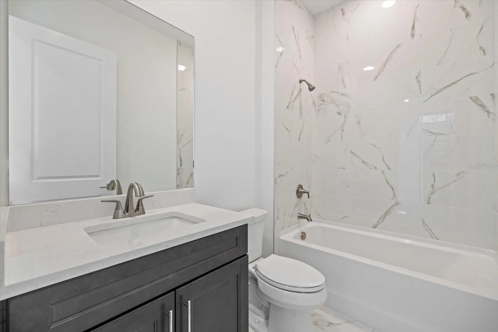 2609 WATERFRONT CIR