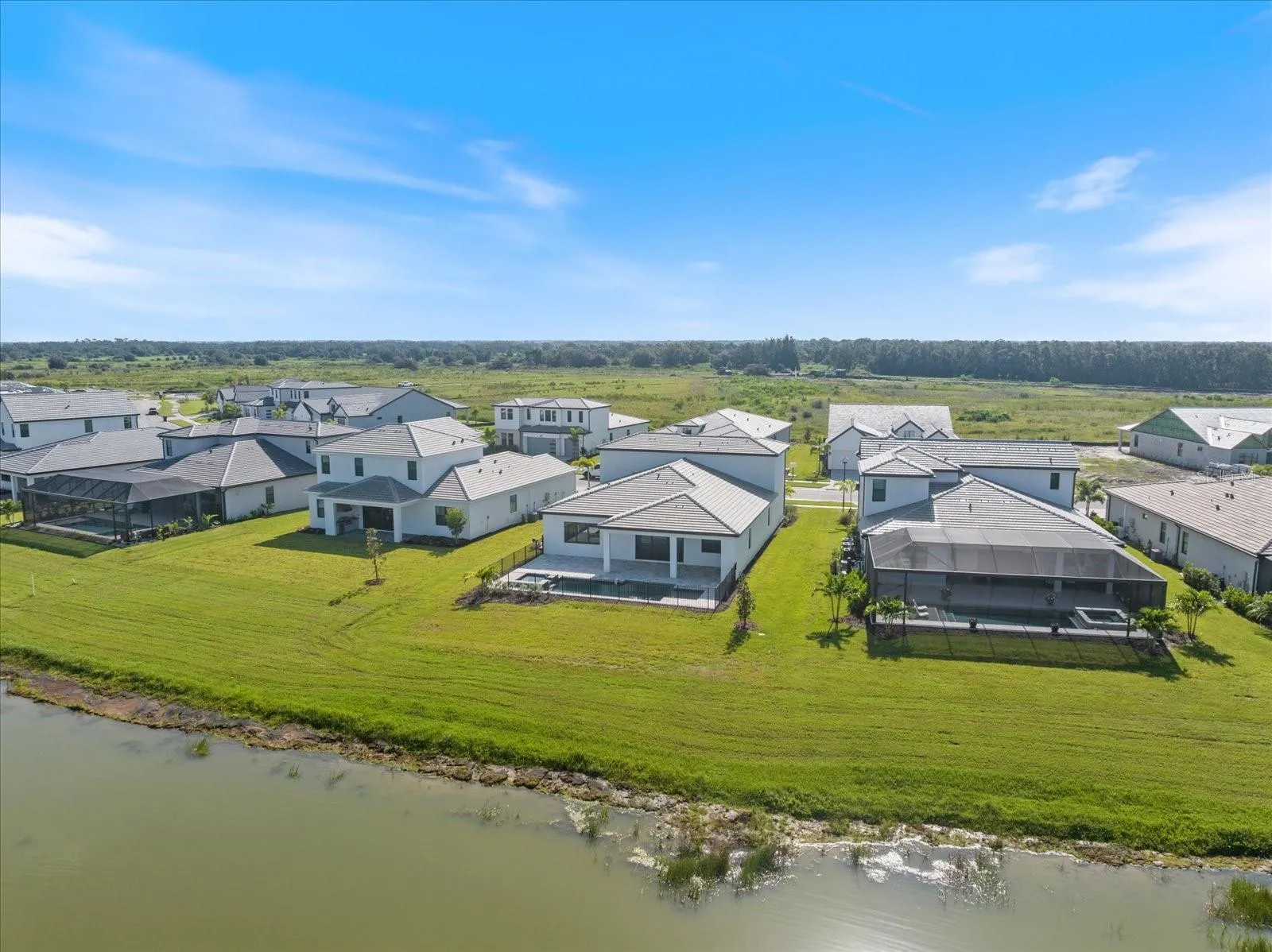2609 WATERFRONT CIR