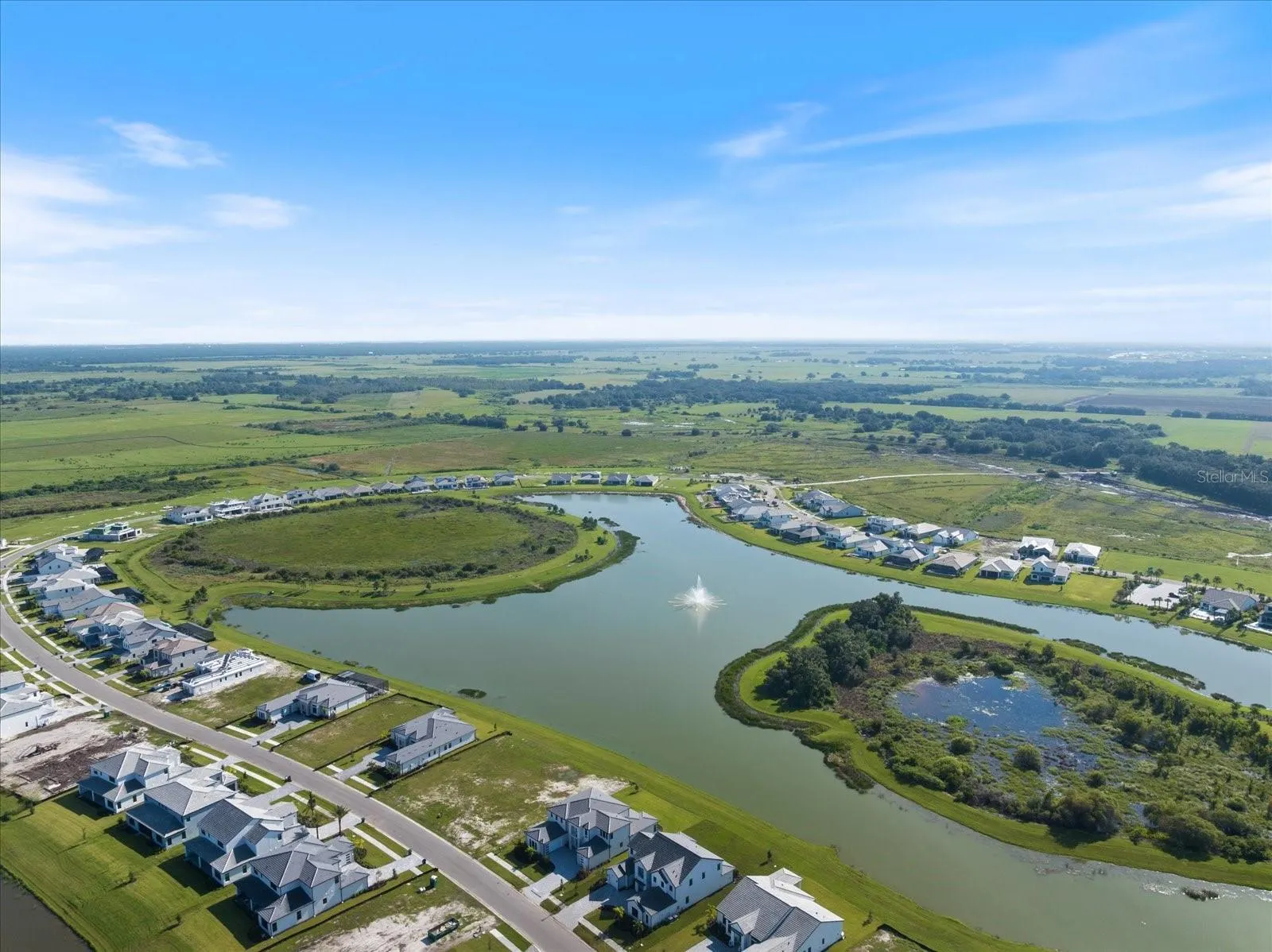 2609 WATERFRONT CIR