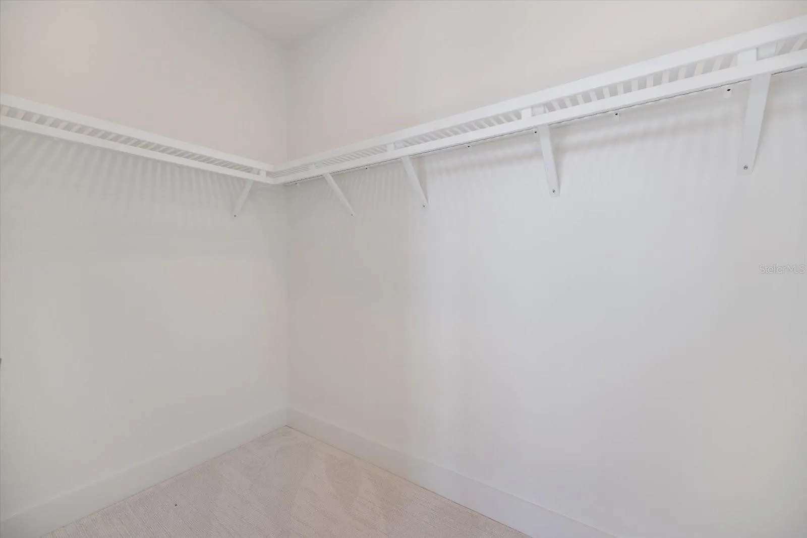 2609 WATERFRONT CIR