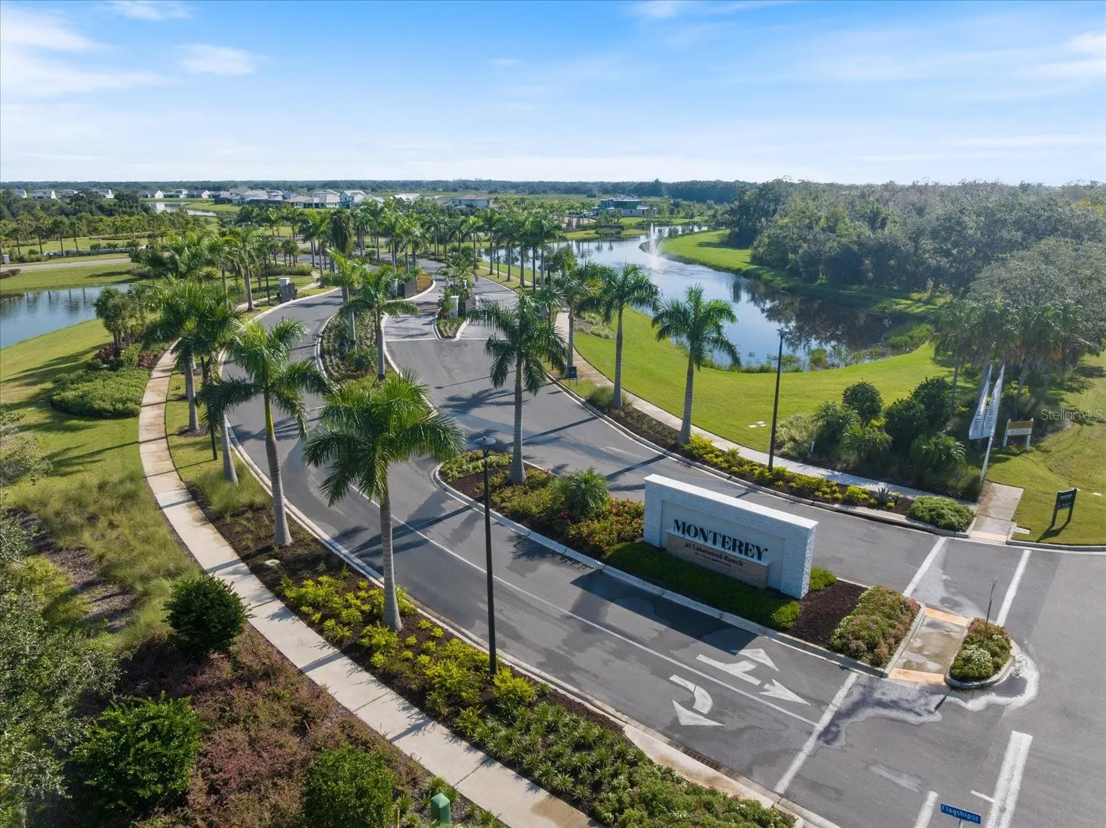 2609 WATERFRONT CIR