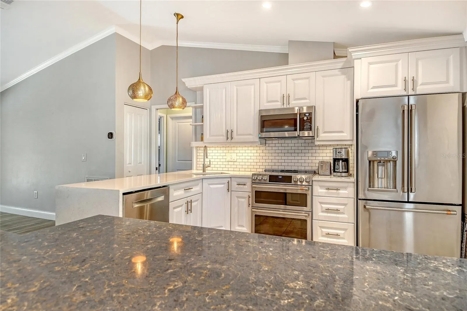 6907 EASTON CT