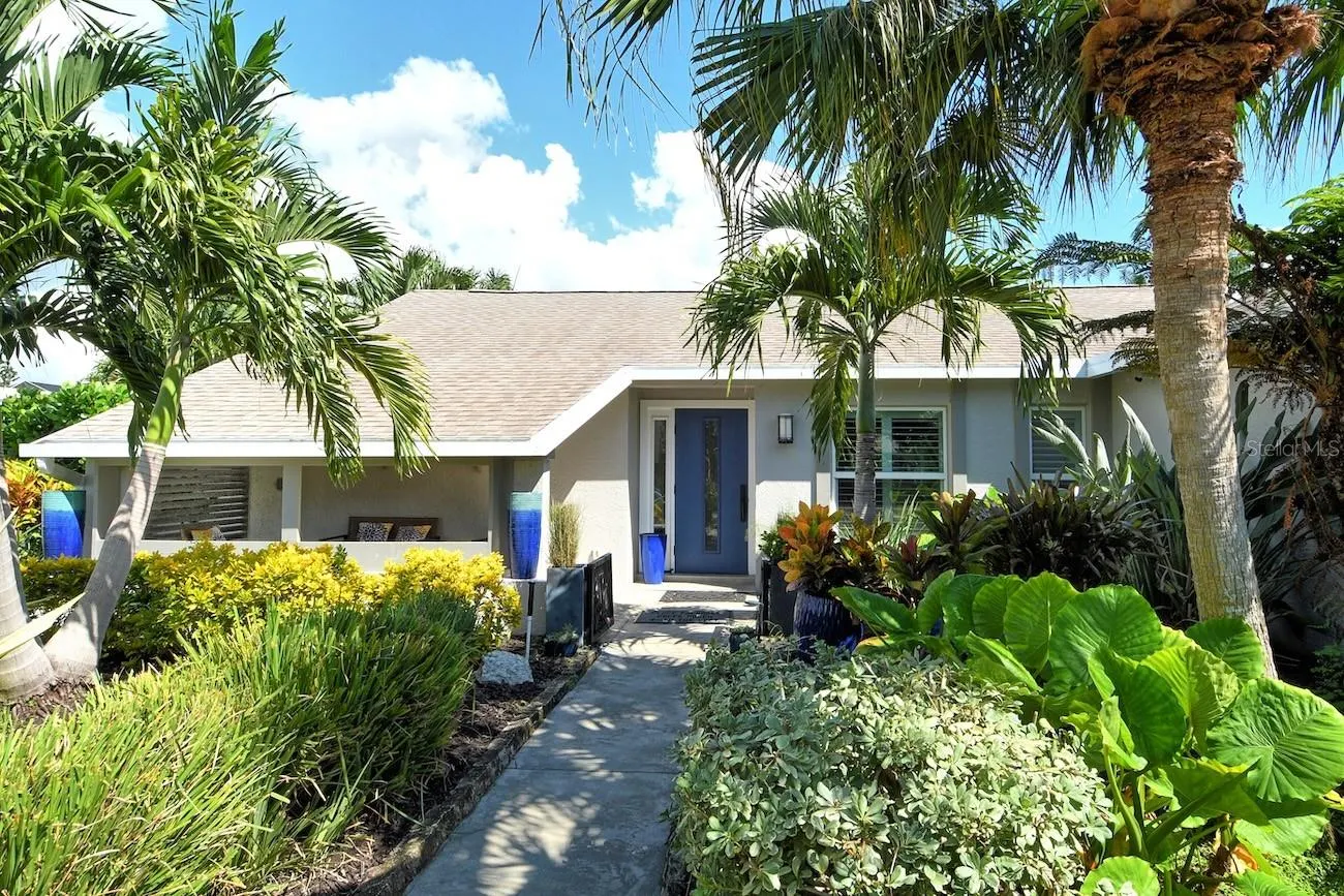 6907 EASTON CT