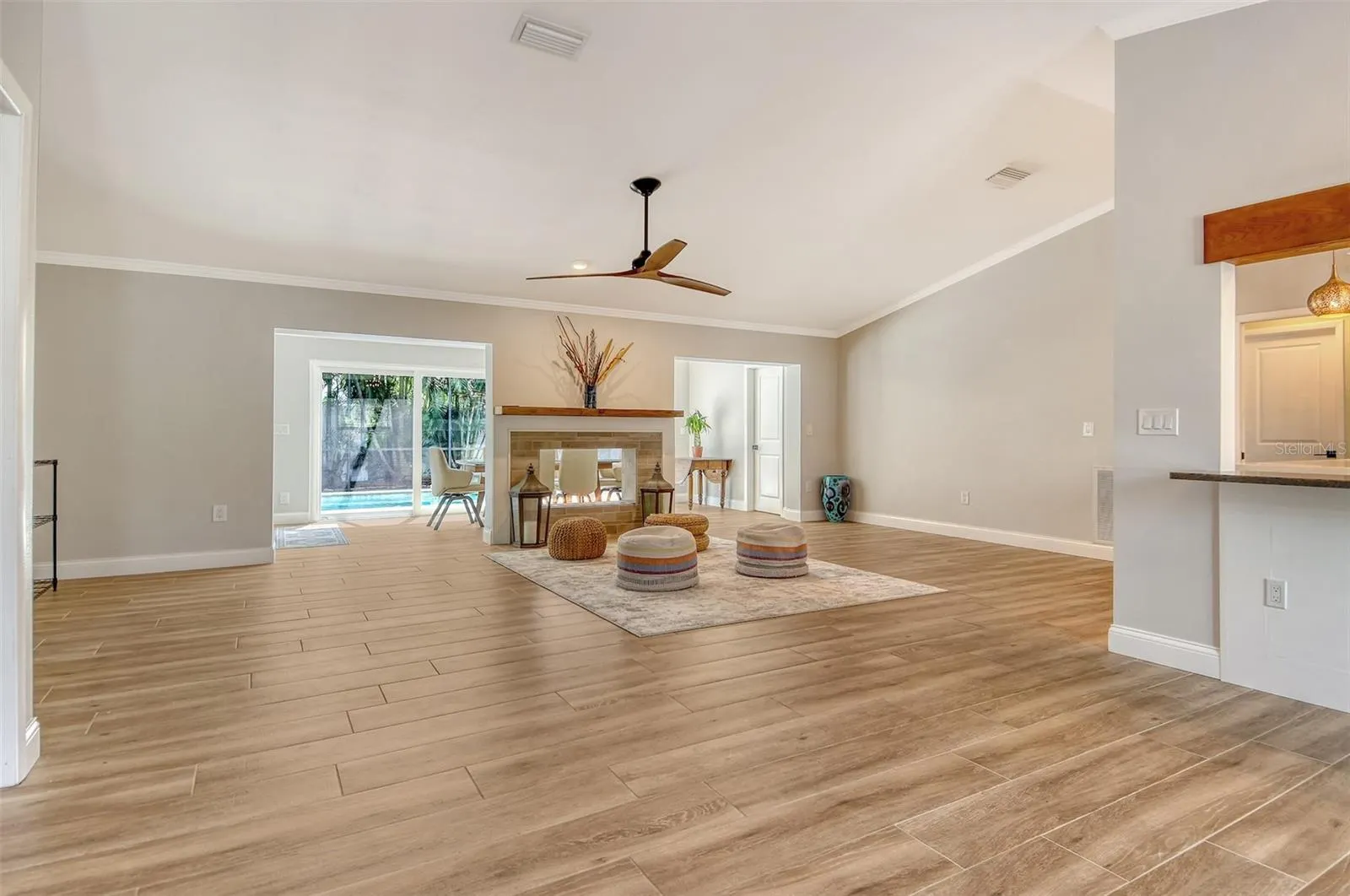 6907 EASTON CT