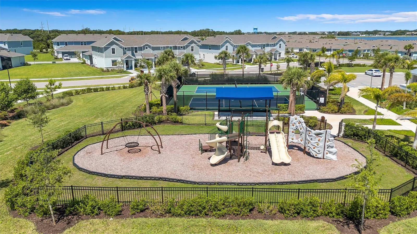 1717 CLEAT LN