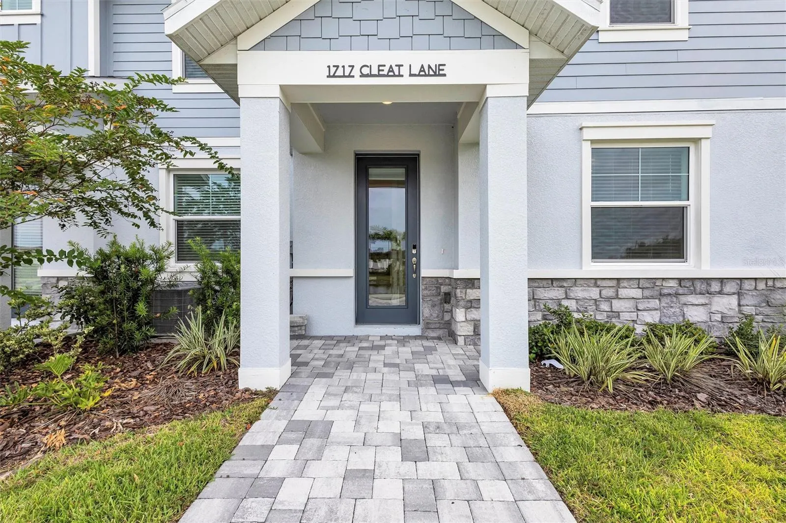 1717 CLEAT LN