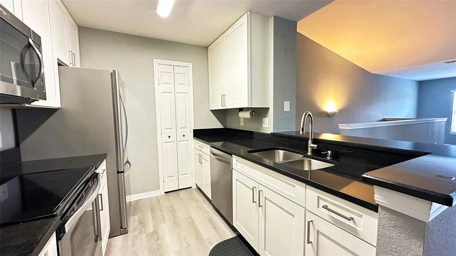 7417 VISTA WAY #208, #208