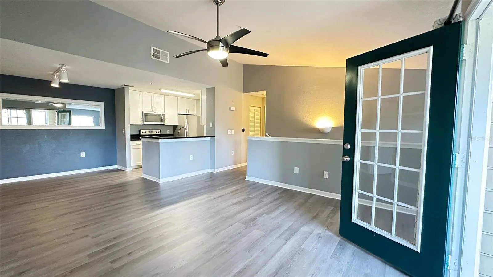 7417 VISTA WAY #208, #208