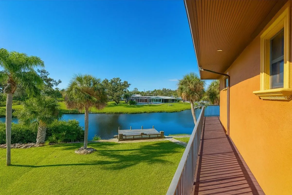 135 TINA ISLAND DR