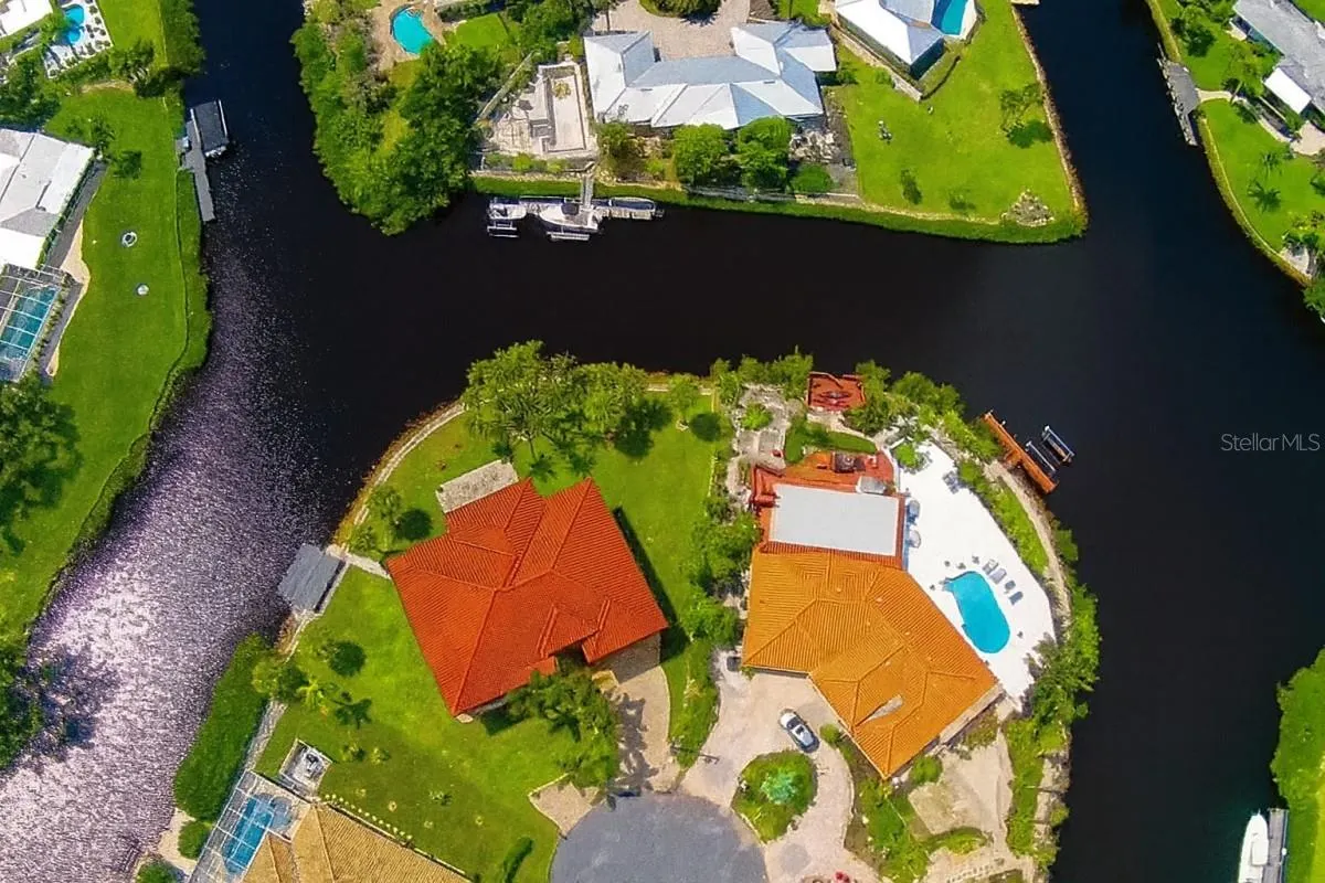 135 TINA ISLAND DR