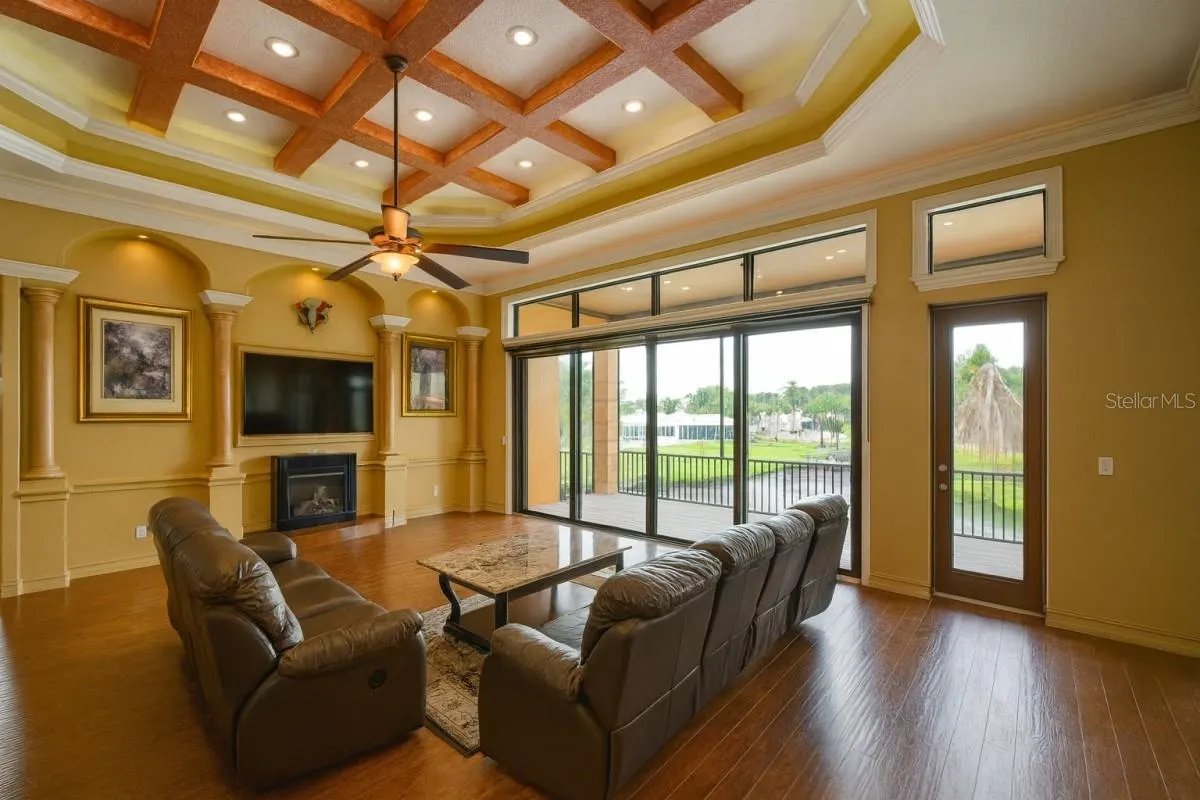 135 TINA ISLAND DR