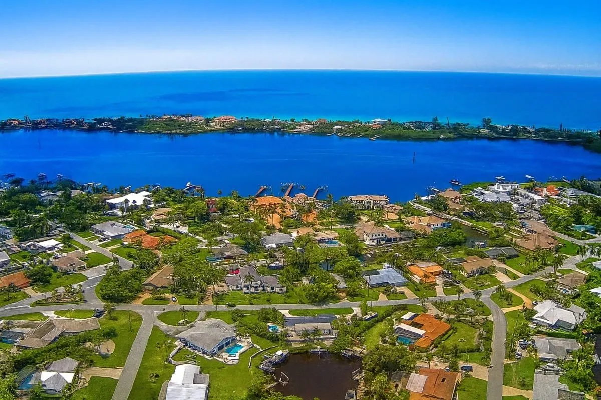 135 TINA ISLAND DR