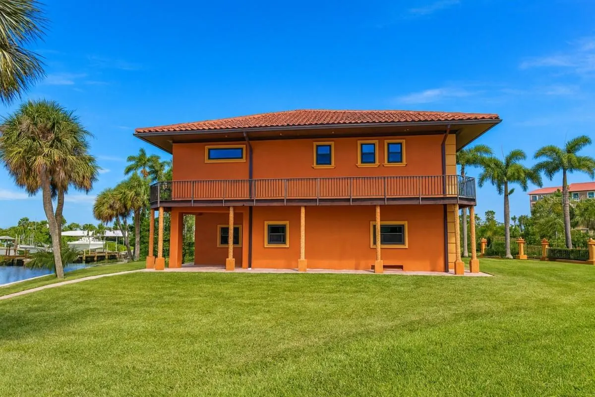 135 TINA ISLAND DR