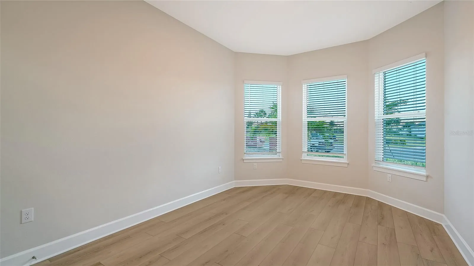 16423 ISOLA PL