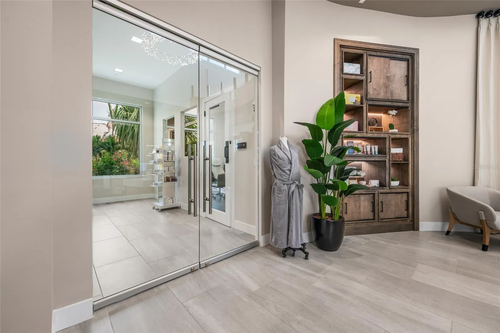 16423 ISOLA PL