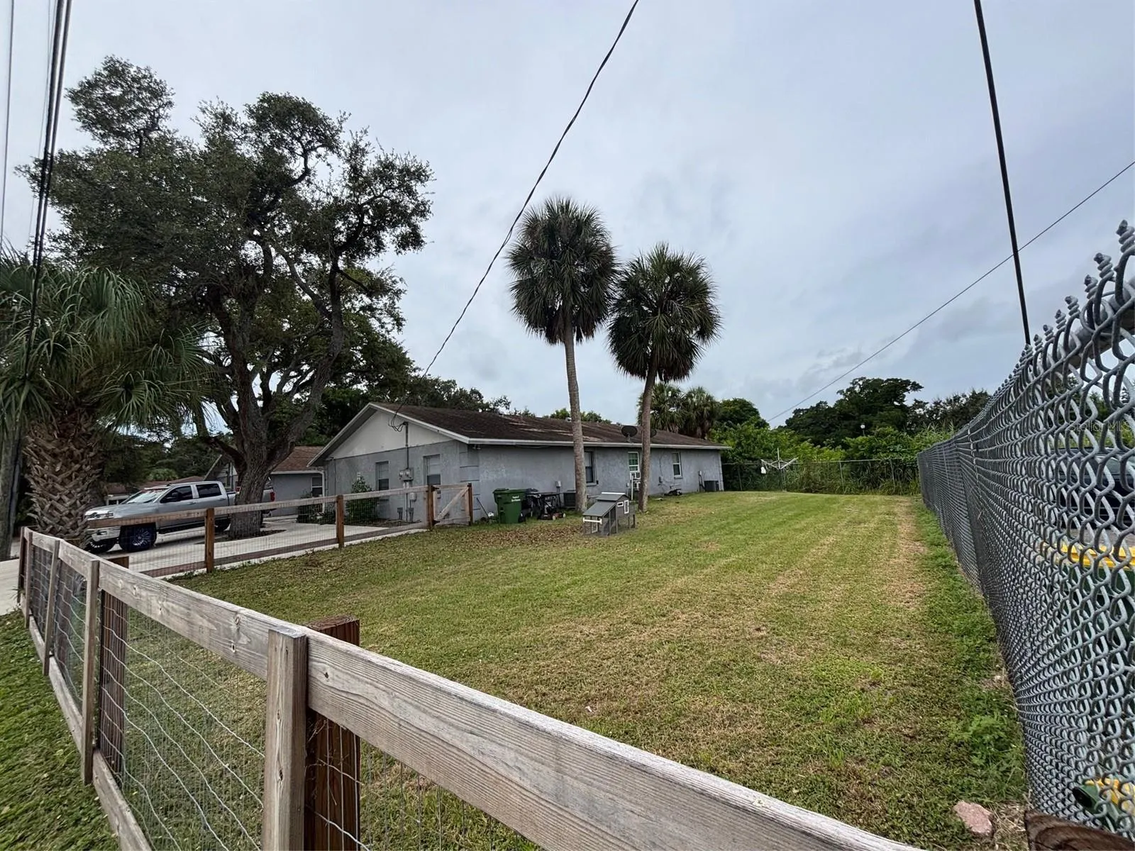 2381 LEON AVE