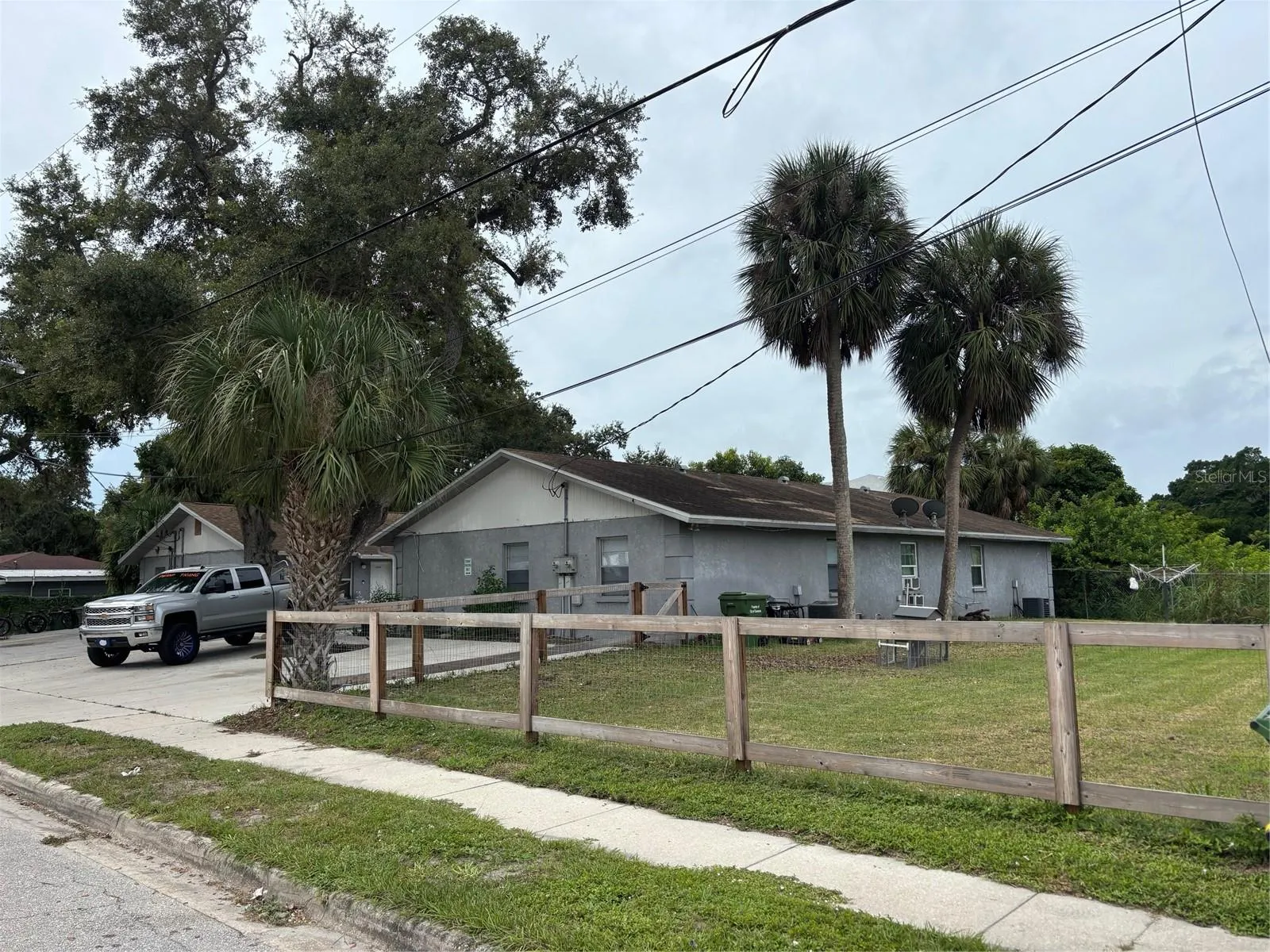 2381 LEON AVE