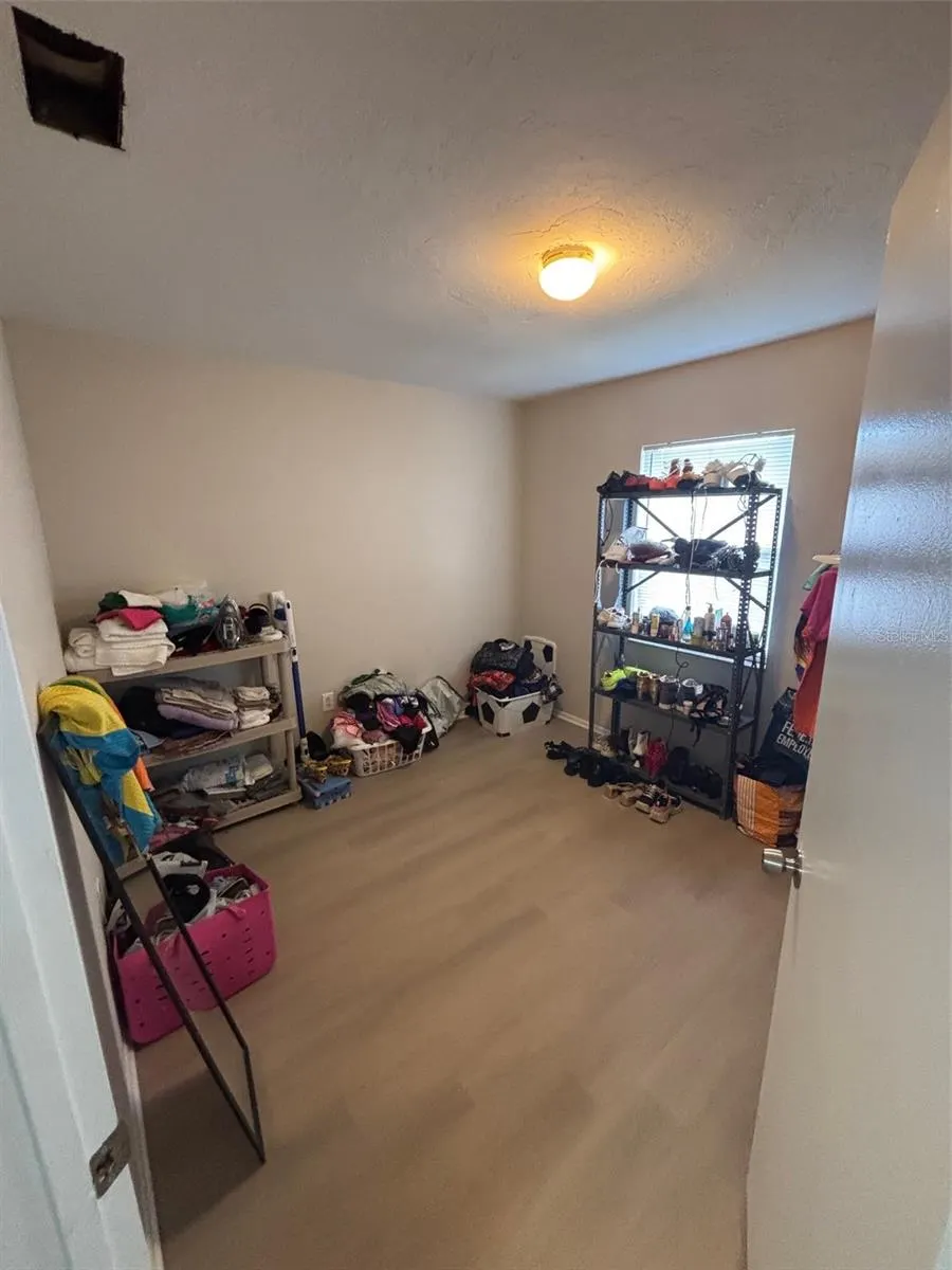 2381 LEON AVE