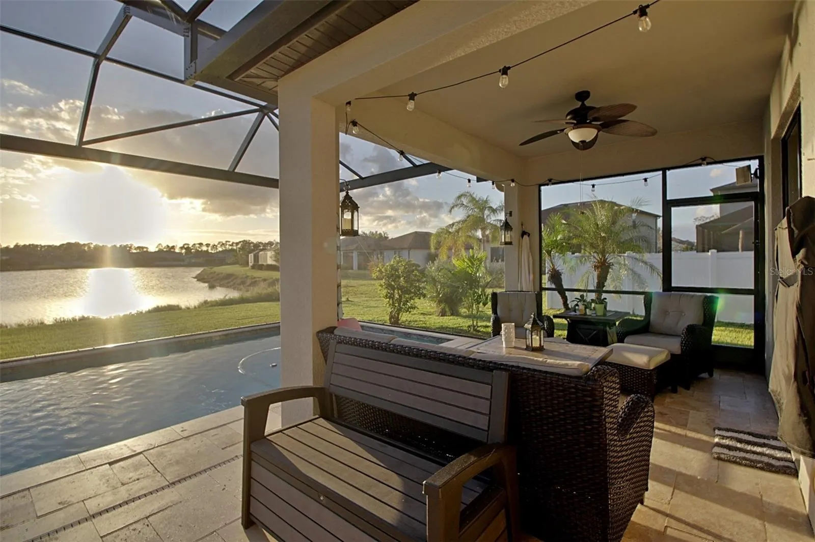 1907 BOTTLEBRUSH WAY