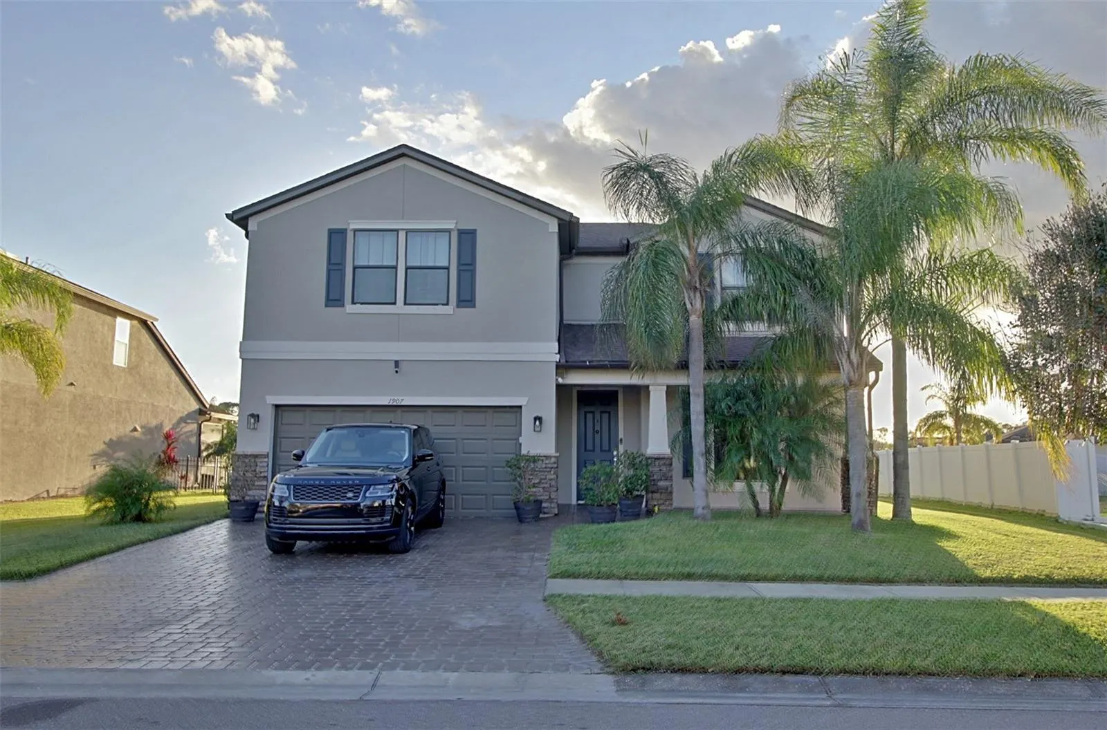 1907 BOTTLEBRUSH WAY