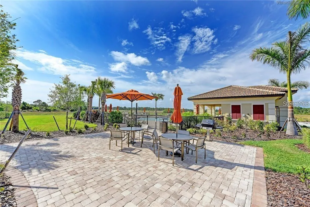 1907 BOTTLEBRUSH WAY
