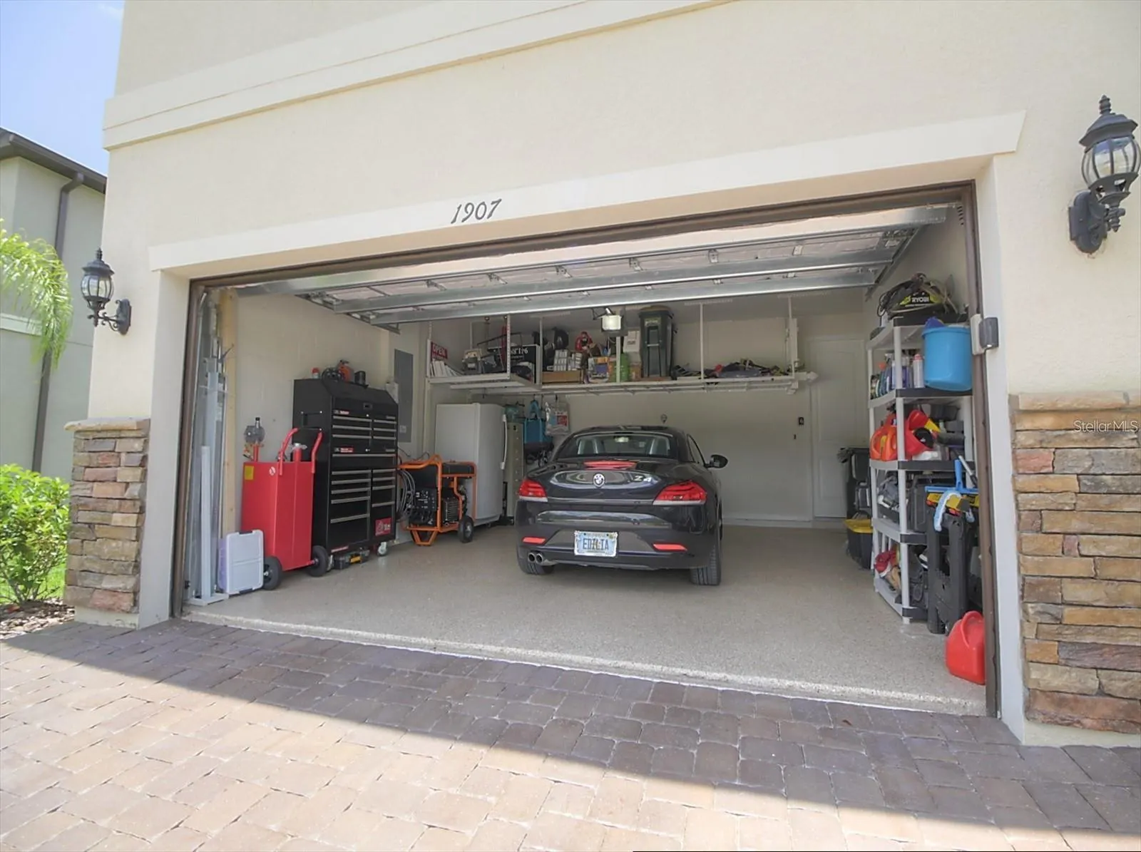 1907 BOTTLEBRUSH WAY