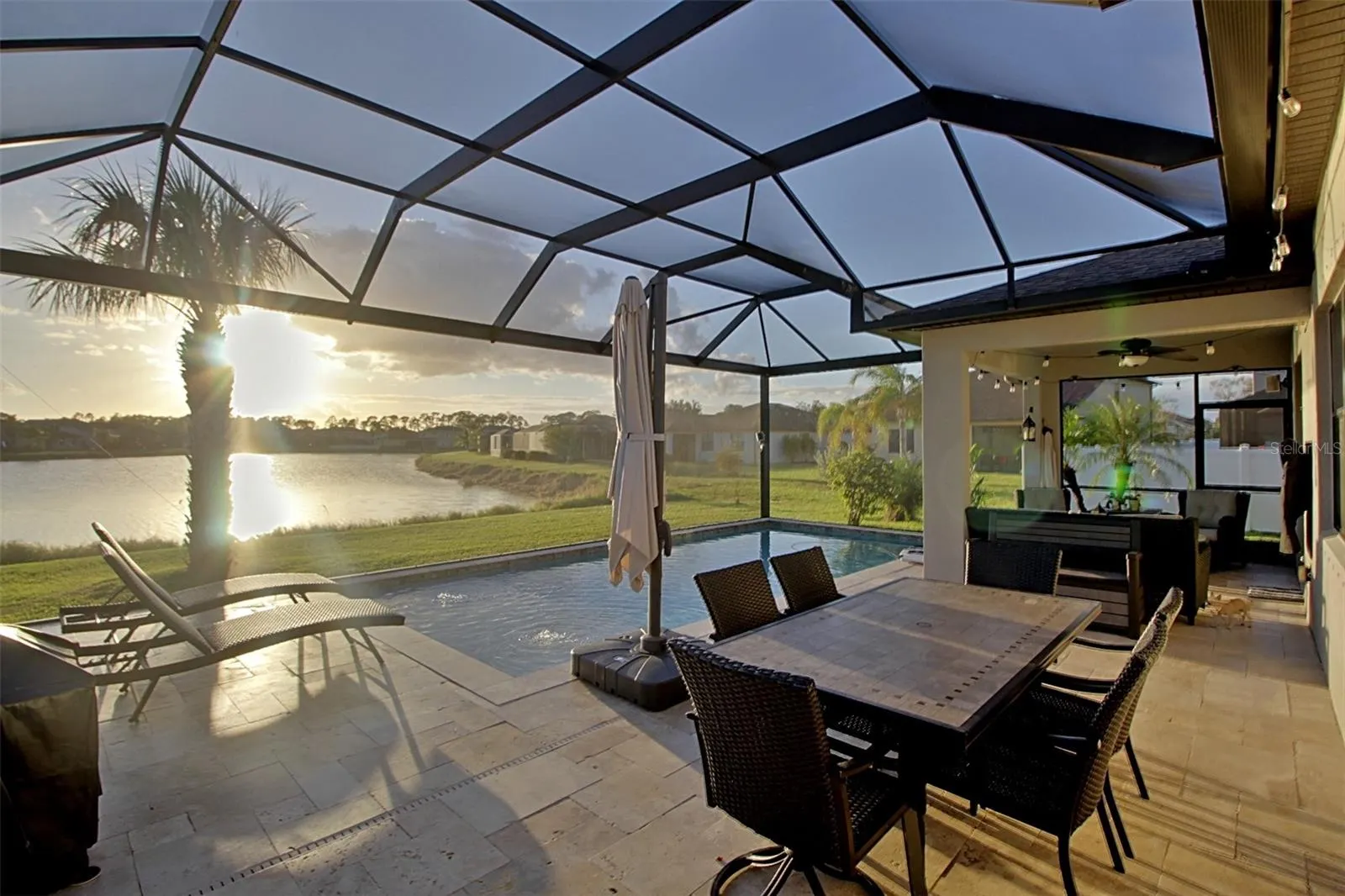 1907 BOTTLEBRUSH WAY