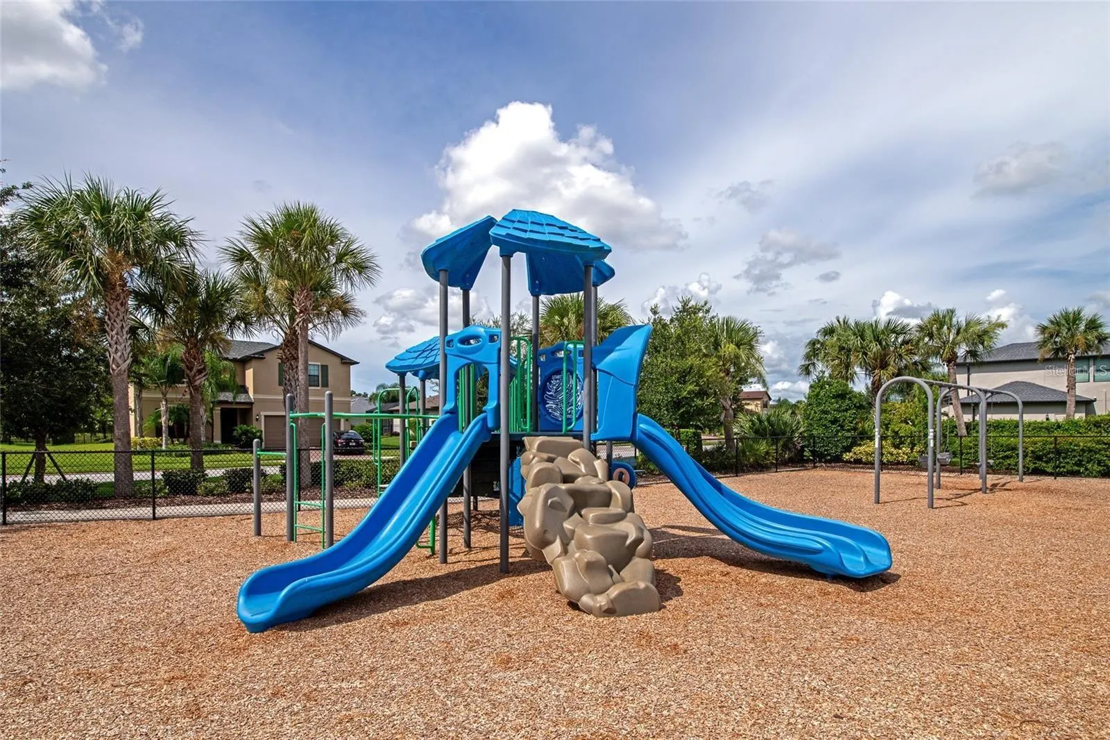 1907 BOTTLEBRUSH WAY