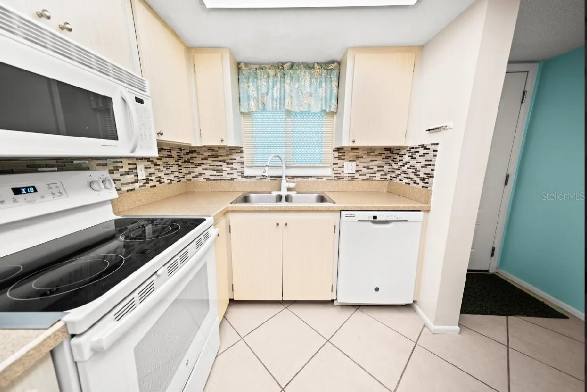 3532 LAKE BAYSHORE DR #K117, #K117